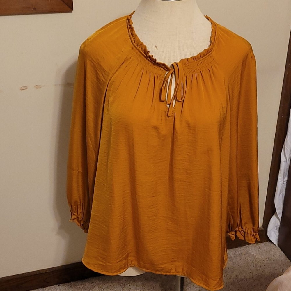 Old navy long sleeve blouse